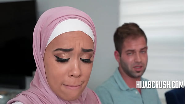 Bantuin Stepis Arabku Biar Nggak Kaku Lagi, Biar Lebih Liar | Hijabcrush