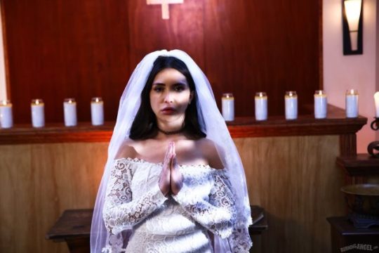Binal Membara: Jane Wilde Jadi Setan Seksi Di Bagian 3