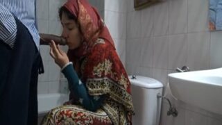 Diplomat Berhijab Pakistan Nge-sedot Kontol Besar Di Video Xxx