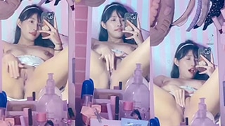 Katarina Colmek Depan Kaca, Memek Mulus Basah Kena Gebug.