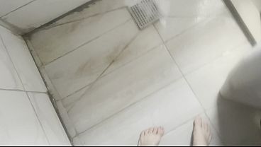 Aku Nemu Dildo Di Kamar Ibu Tiri Arabku, Terus Kukasih Dia Ngerasain Kontol Asli.