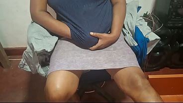 Ibu Tiri Desi India, Rahasia Panas Yang Menggoda Di Balik Pintu Kamar